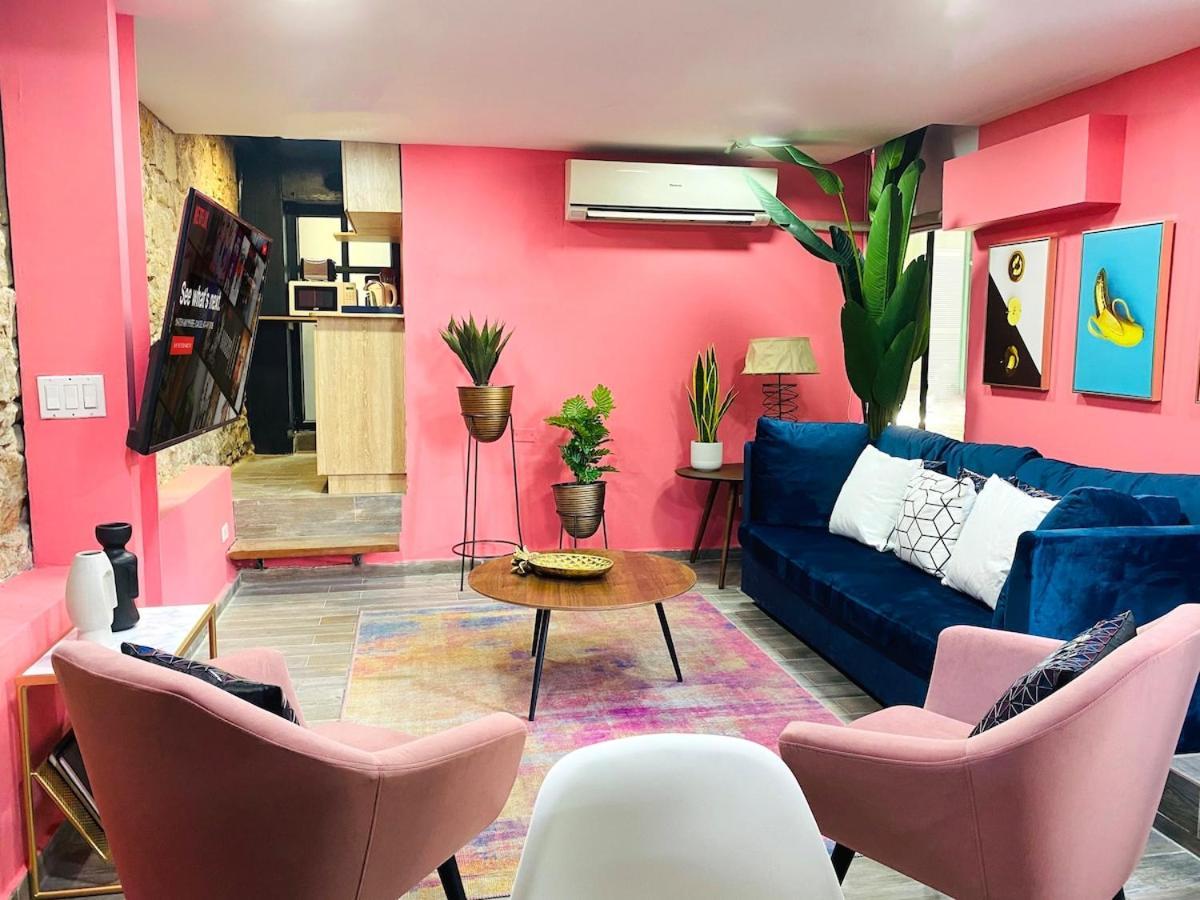 Amazinn Places Casco Viejo Pink Desing And Pool IX Panama by Eksteriør bilde
